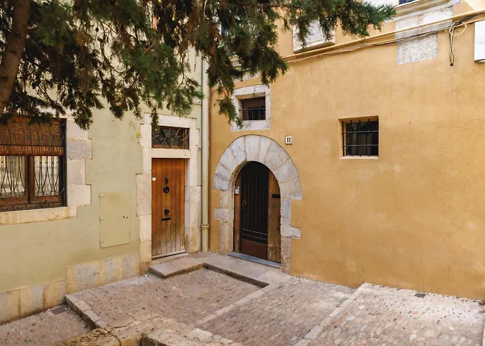 Bravissimo Girona 1593, Medieval Charm