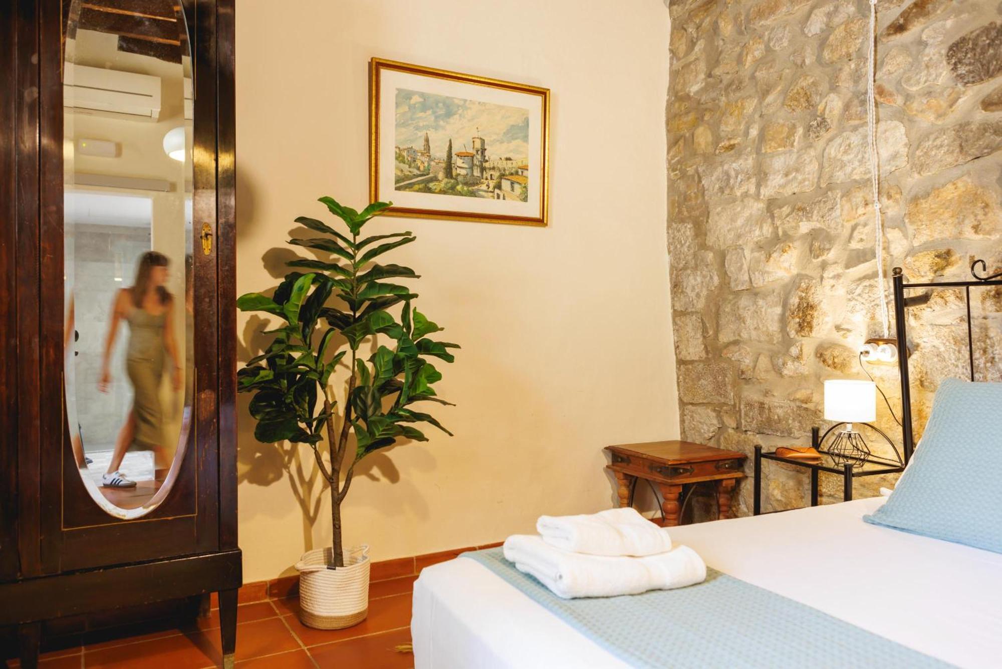 Bravissimo 1593, Medieval Charm Apartment Girona