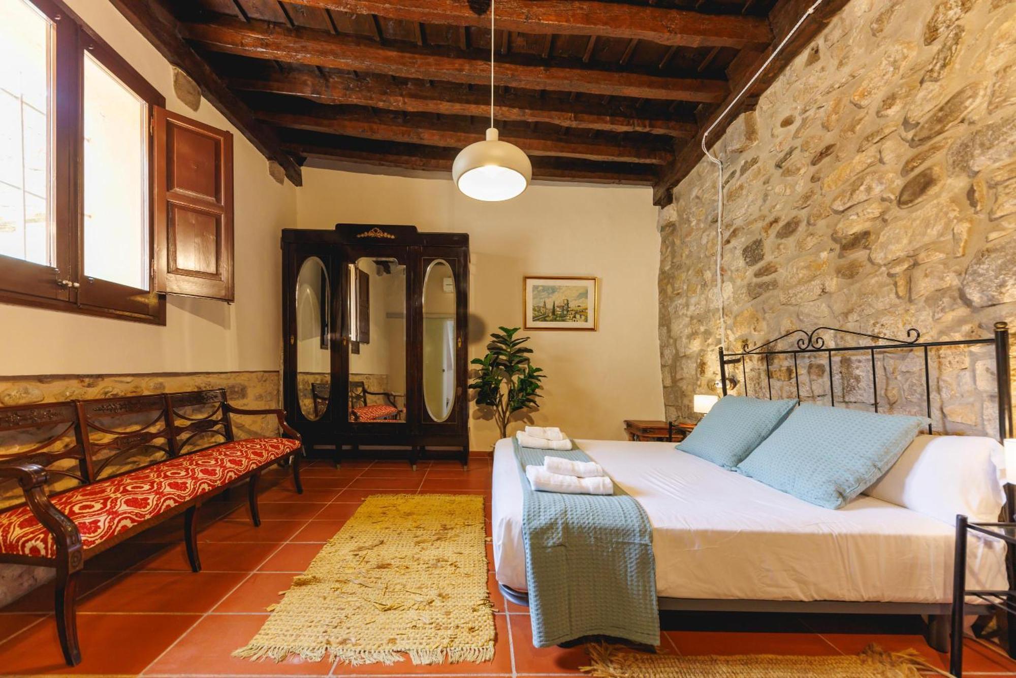 Bravissimo 1593, Medieval Charm Girona