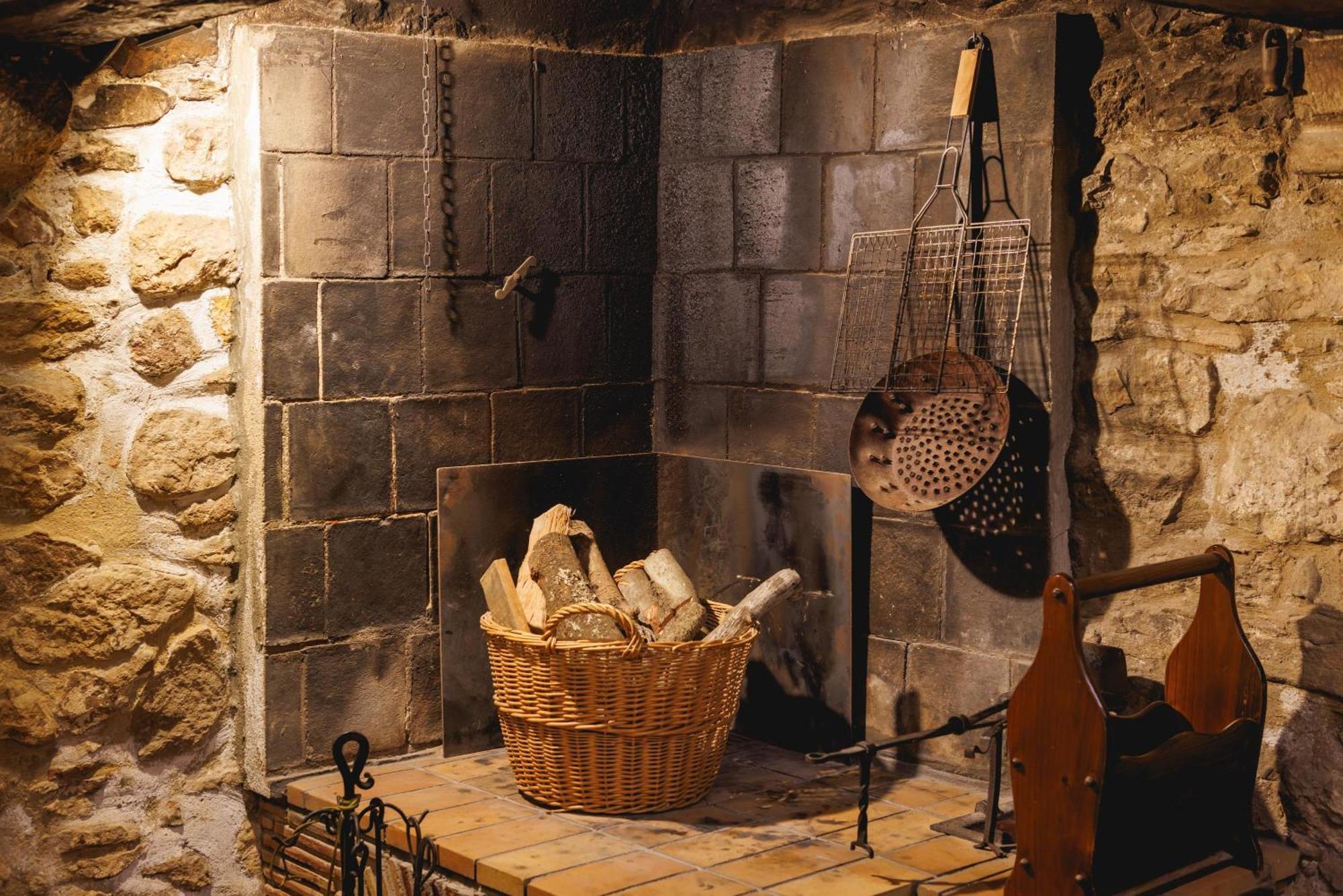 Bravissimo 1593, Medieval Charm Appartement *